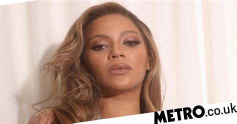 beyonce sexiest pictures|Beyonce stuns in nude embellished dress for sizzling。